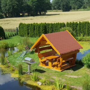 Gartenmöbel und Fassmöbel aus Massivholz