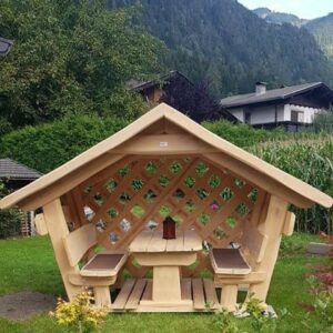 Gartenmöbel und Fassmöbel aus Massivholz